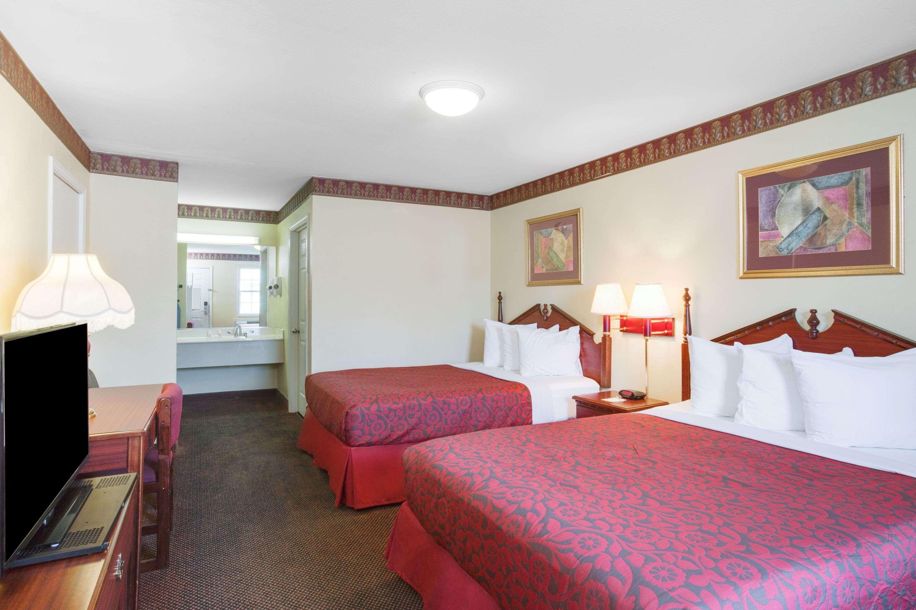 Days Inn By Wyndham Trumann Ar Exterior photo